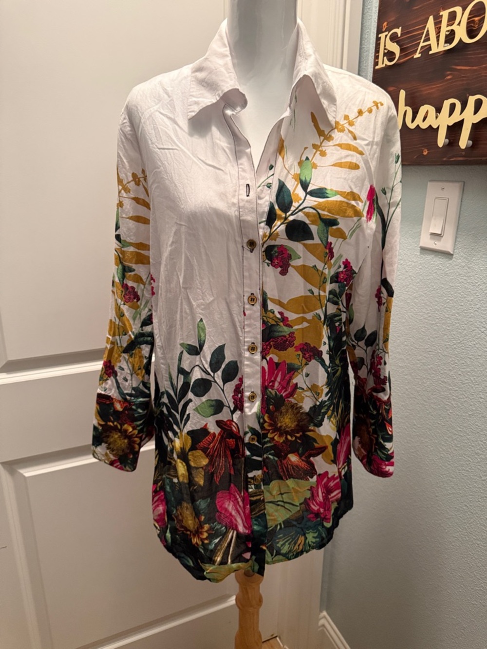 Floral Button-Front White Tunic Top with Multicolor Print